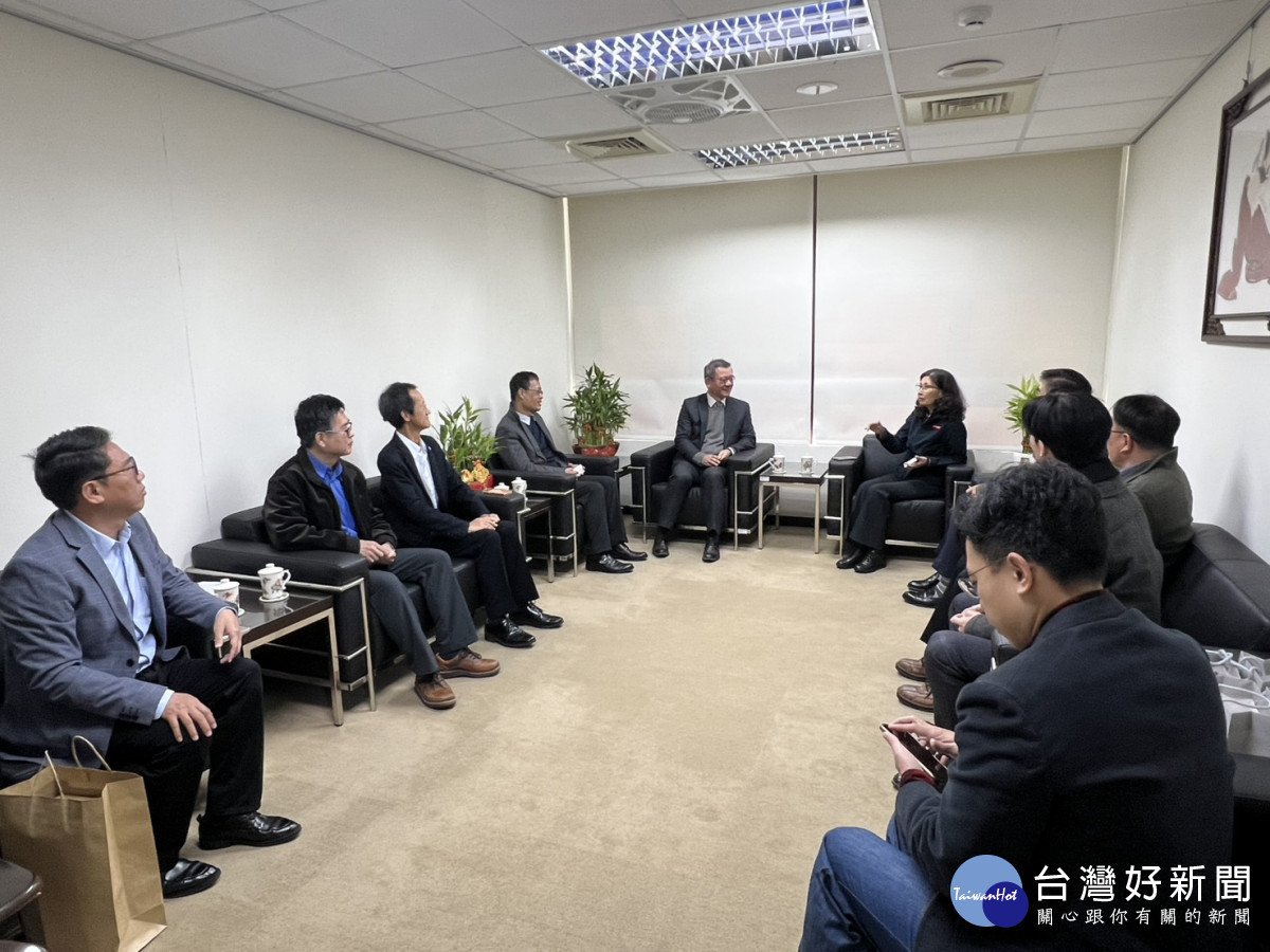 北水分署拜合桃園市調查處相關人員合影。