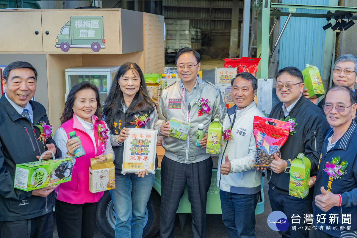 桃園市長張善政出席「115年度楊梅區農民節慶祝活動暨稻穀烘乾機設備啟用典禮」。
