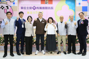 嘉義市府今天舉行新任勞工及青年發展處、企劃處處長及環境保護局局長聯合佈達宣誓典禮／嘉義市府提供