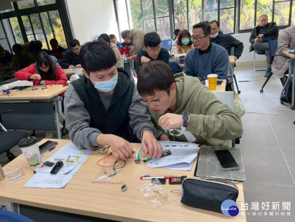 課程吸引許多教師利用寒假時間參與。