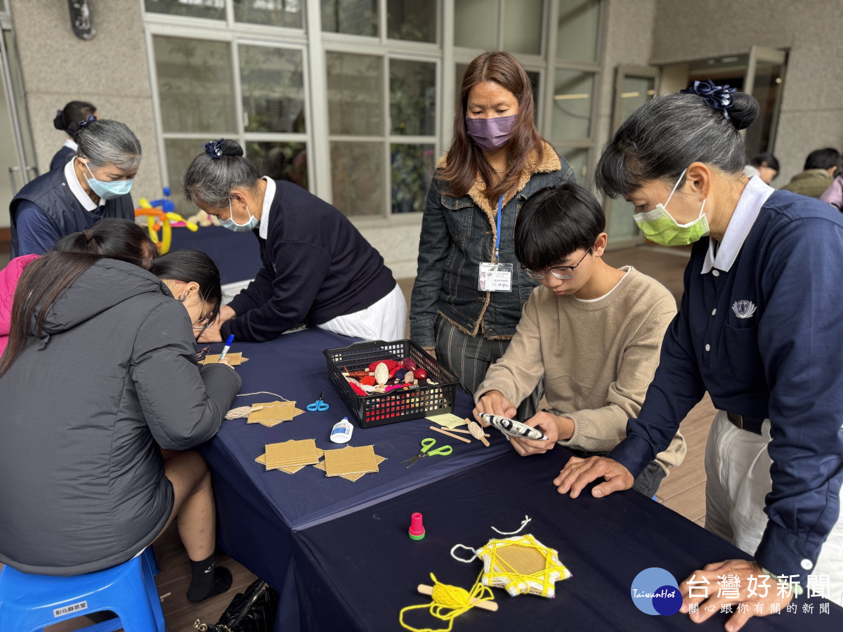 一桌團圓飯的力量，彰化慈濟歲末圍爐翻轉人生。圖／記者鄧富珍攝