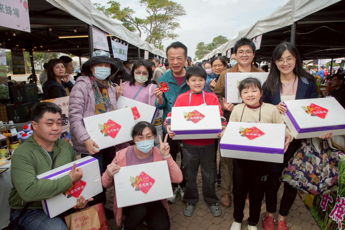嘉義縣政府1月31日至2月1在府前廣場盛大舉辦「2026嘉有好市集—年貨大街」／縣府提供
