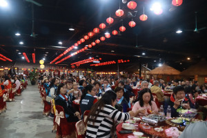 寶島時代村邀公社福等團體感恩餐會。（記者扶小萍攝）