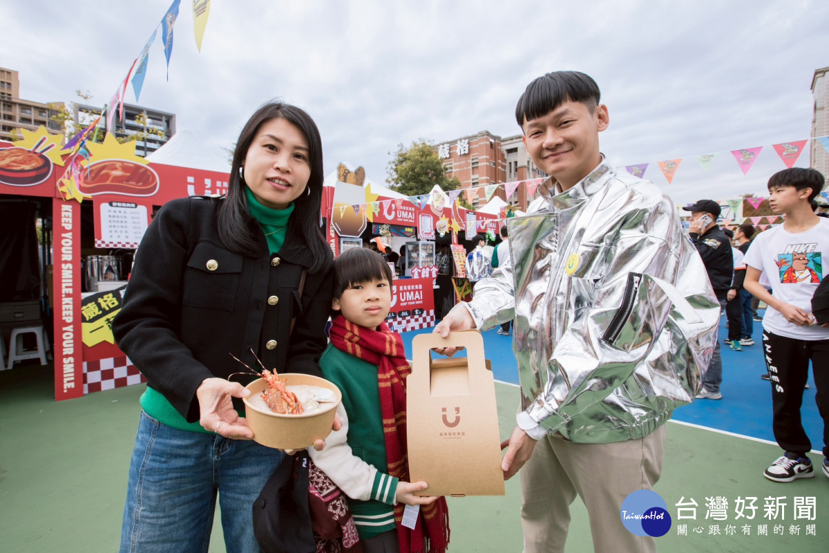 顛覆傳統宴席，以美食市集方式打造尾牙盛會，網羅超過20家強勢品牌進駐。