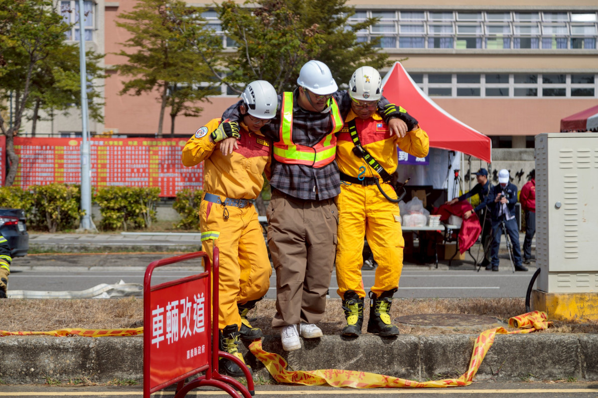 嘉義縣政府今2日動員近350人舉辦2026台灣燈會「防災應變演練」／嘉義縣府提供