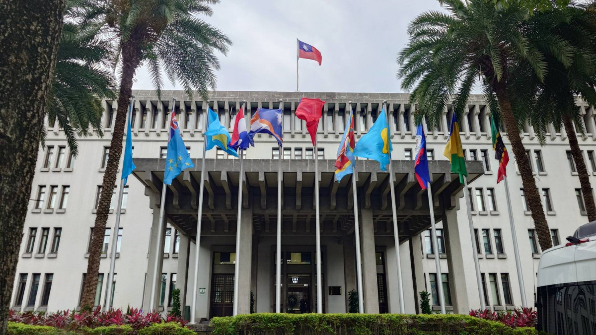 伊朗報復鎖定美軍設施　外交部：中東3000名國人均安，暫無撤僑規畫