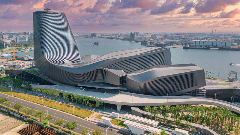 ▲台灣港務公司永續綠建築兼智慧建築（高雄港埠旅運中心）。