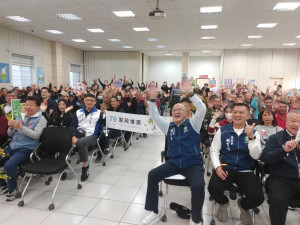 水里鄉各界歡慶農民節，現場好熱鬧。（記者吳素珍攝）