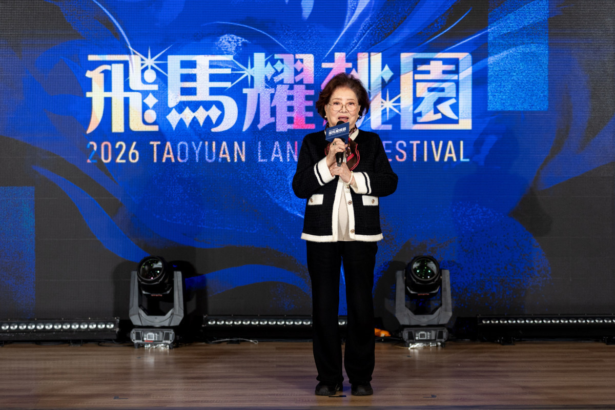 國民阿嬤陳淑芳現身站台。