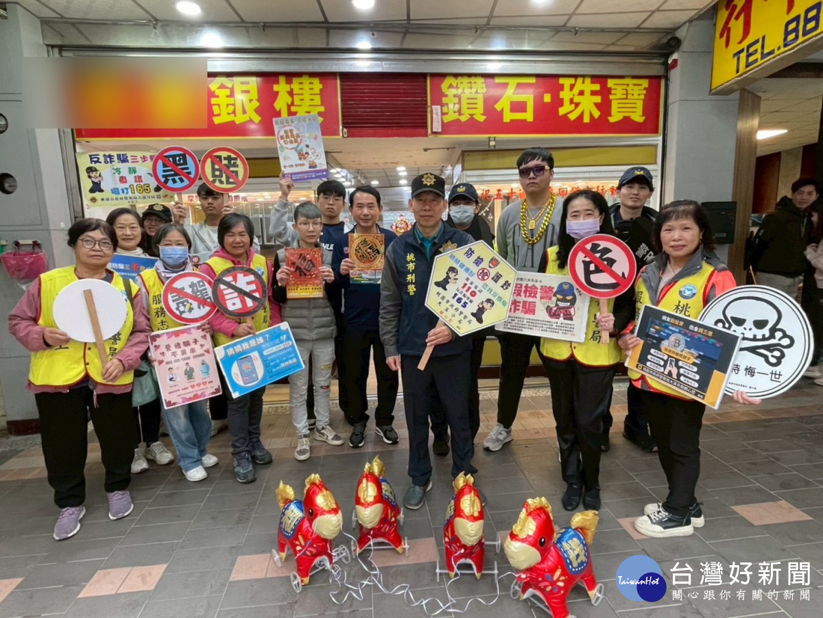 大溪警分局長徐章哲表示，透過實地防搶演練可有效強化業者第一線應變能力。