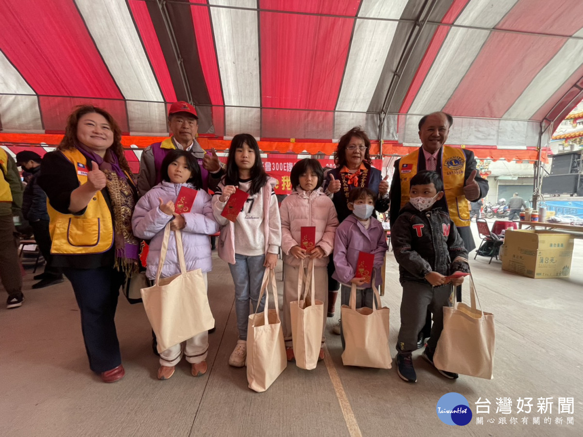 嘉義市真善美獅子會攜手國際獅子會複合區新住民委員會，共同舉辦「關懷新住民學童」愛心公益活動。（圖／嘉義市真善美獅子會會長侯芯燕提供）