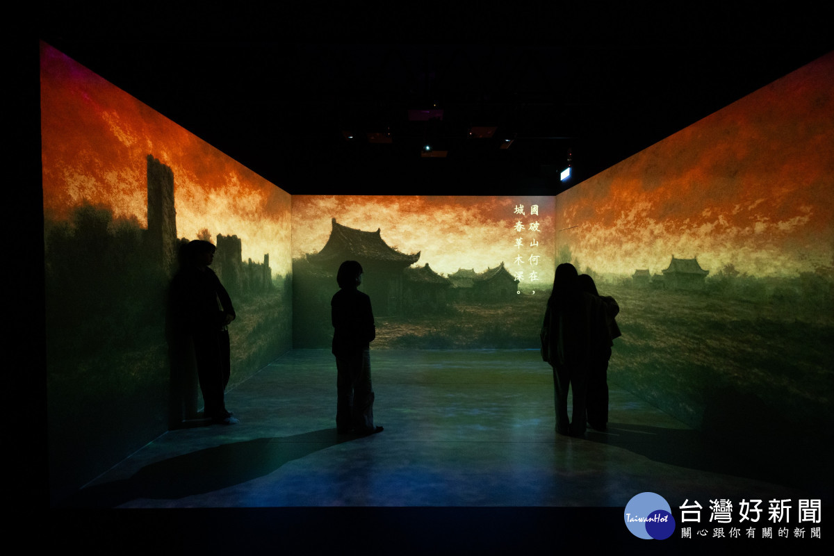 中原大學應華系學生以《春望》打造沉浸式影像作品，結合MetaDisplay情境體驗，呈現古典詩歌的數位化教學新樣貌。