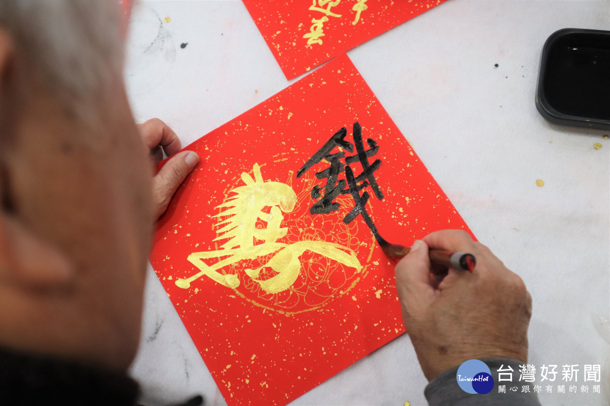 桃園醫院新春揮毫義賣結合捐血        傳遞祝福與公益暖流