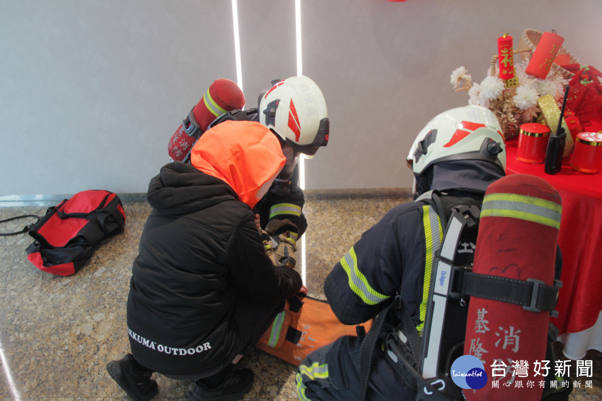 守護春節安全　基隆消防春節前夕強化高樓防火演練