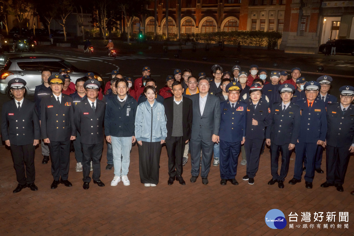 「加強重要節日安全維護工作」正式啟動，市長高虹安、副市長邱臣遠與新竹市議會議長許修睿、副議長余邦彥前往轄內警消單位慰問。