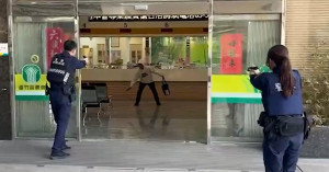 蘆竹警分局實境演練防搶阻詐守財安。