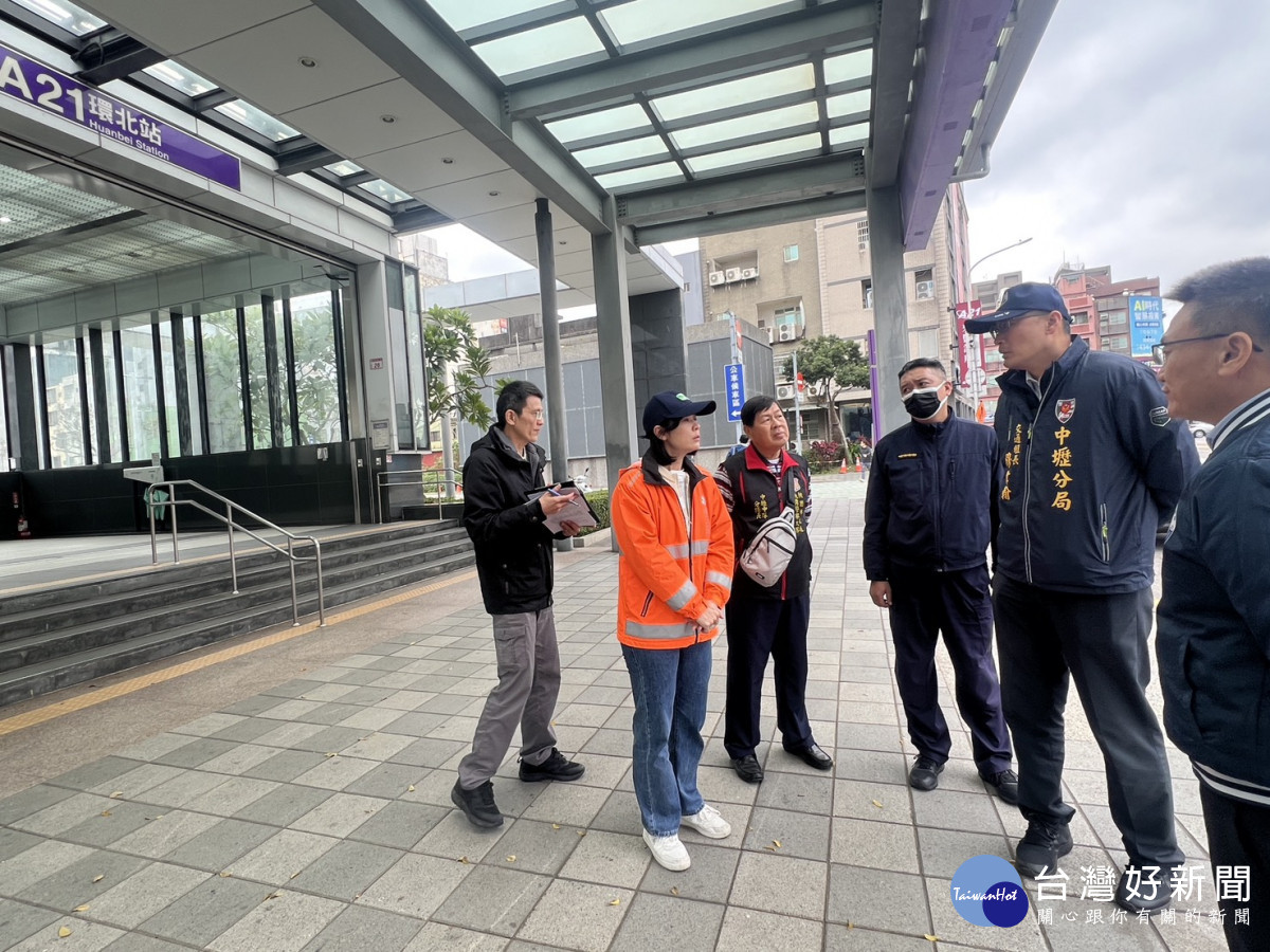 中壢警春節前會勘易壅塞熱點，結合商圈宮廟強化疏導並宣導中豐交流道替代路線。