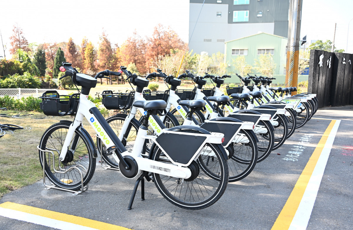 水啟用MOOVO公共自行車，打造低碳慢遊與通勤新里程。圖／彰化縣政府提供