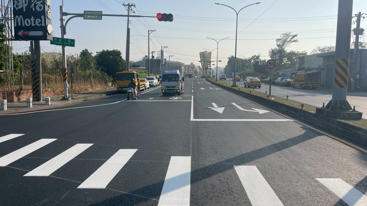 （圖／高雄市府工務局道路養護工程處）