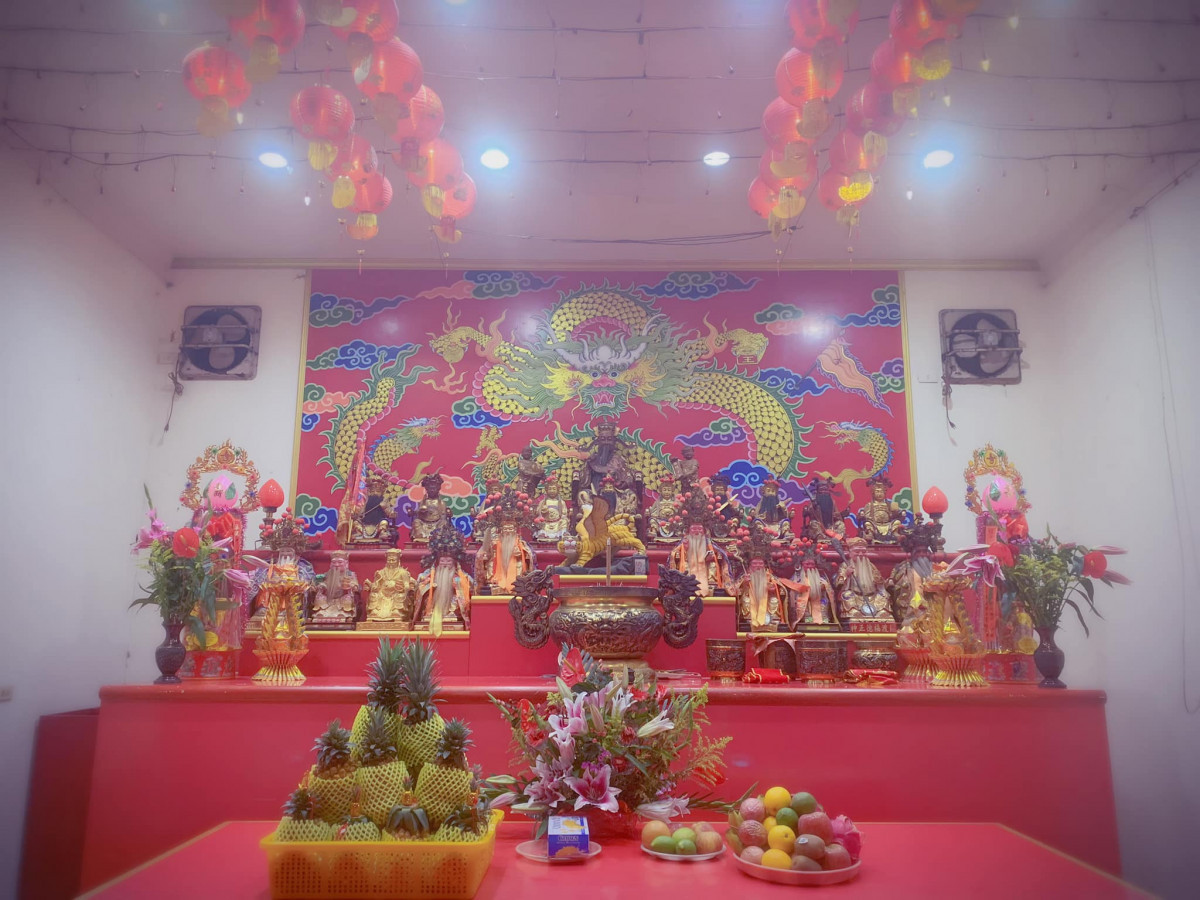 金山虛空聖寶殿的財神殿，供奉五路財神與土地公，也是許多民眾過年祈福求財的神祉之一。