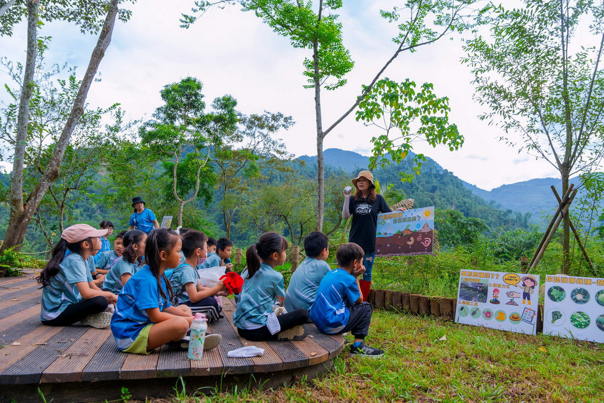 秀峰水梯田成為在地學童環境教育最佳場域。(農村水保署提供)