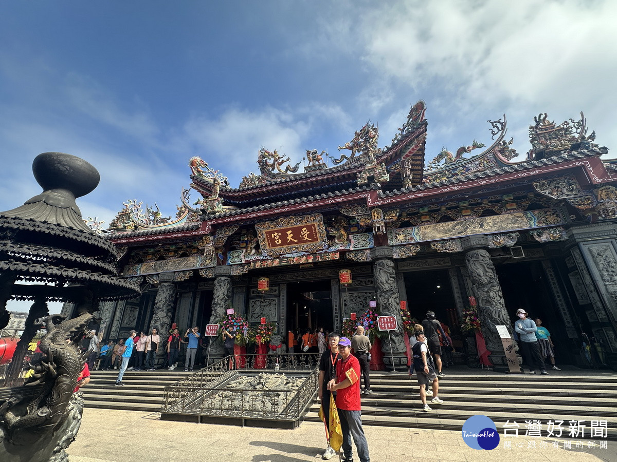 松柏嶺受天宮龍馬賀歲　新春系列活動初一發送千份紀念幣