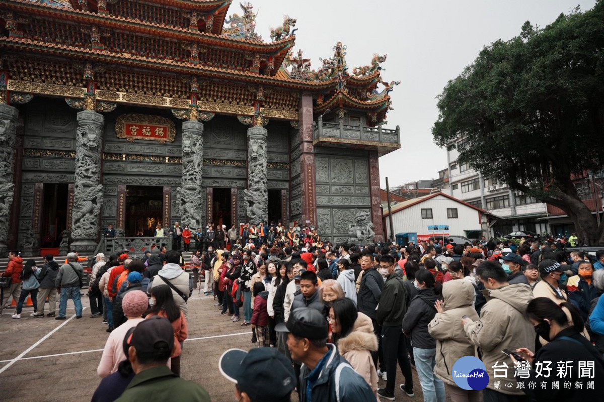 張市長祝福桃園與楊梅持續進步、一天比一天更好。