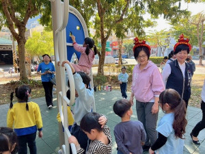 張議員爭取公園優化。林重鎣