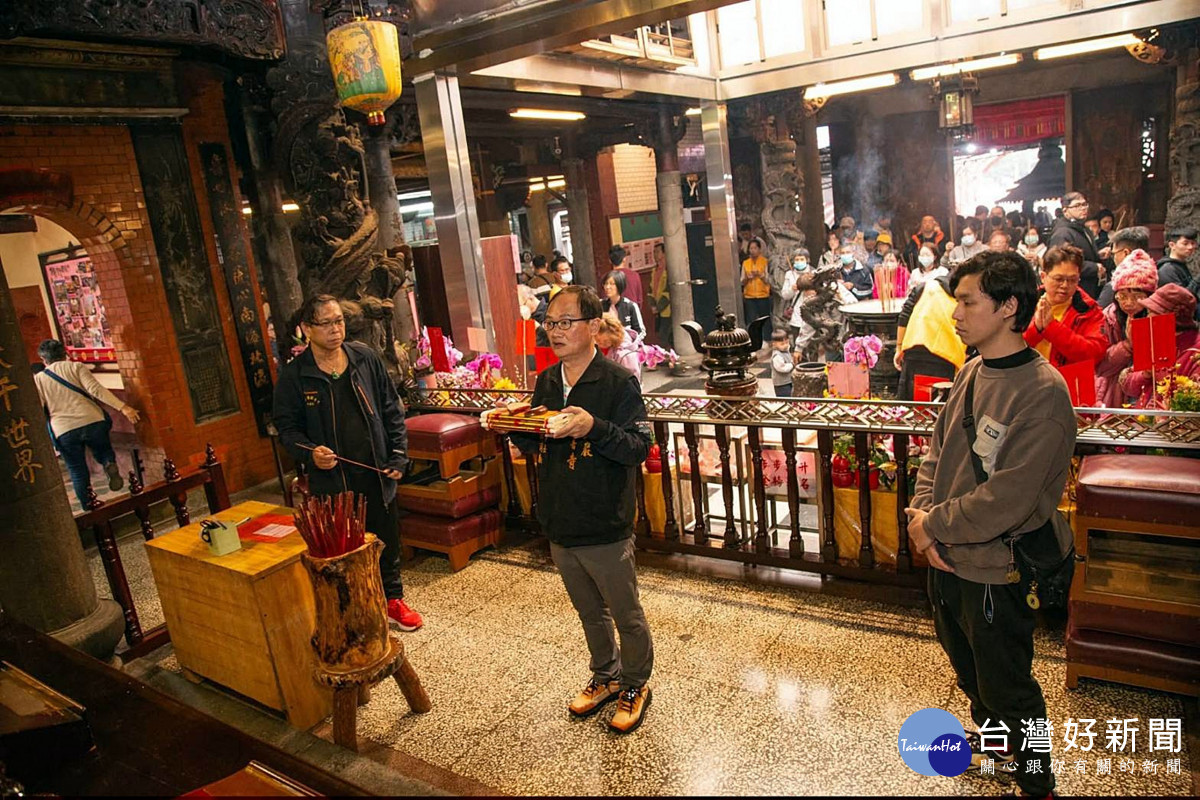 壽山巖觀音寺元宵活動熱鬧登場    猜燈謎、賞櫻花、乞平安龜歡喜慶元宵