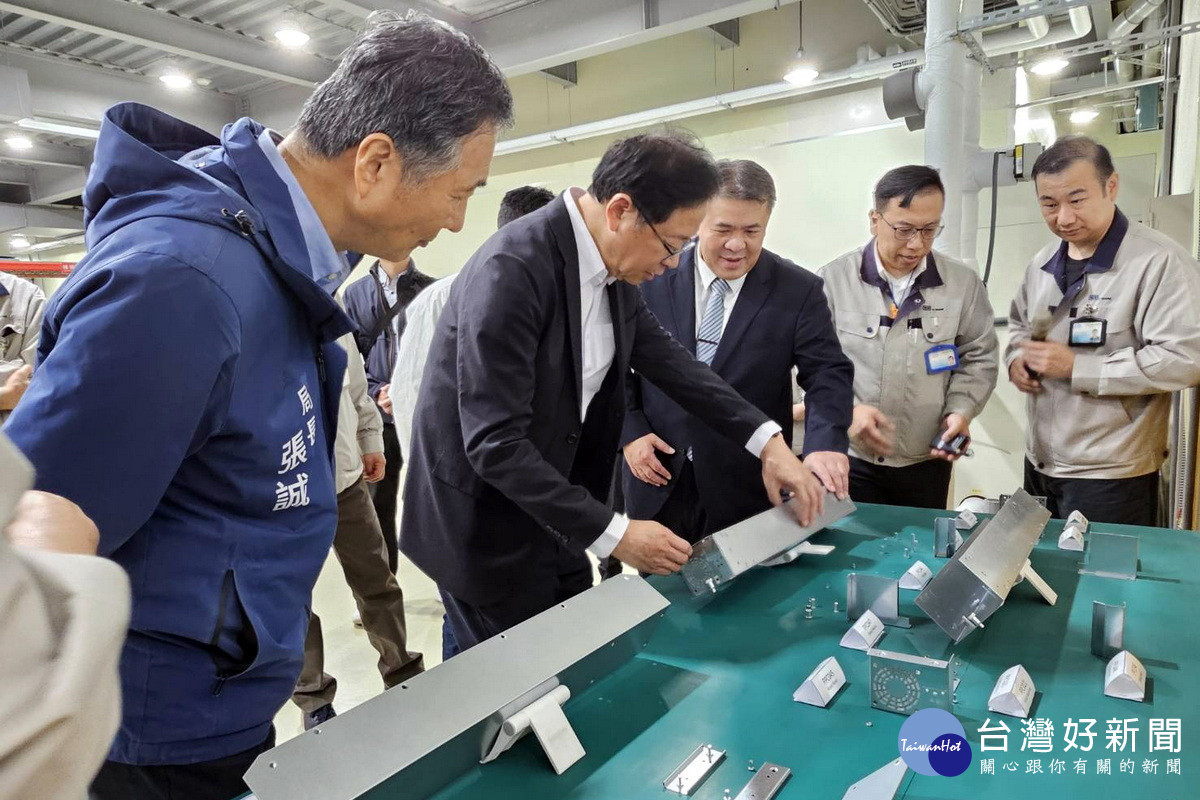 桃園市長張善政受邀參訪鉅祥企業觀音廠。