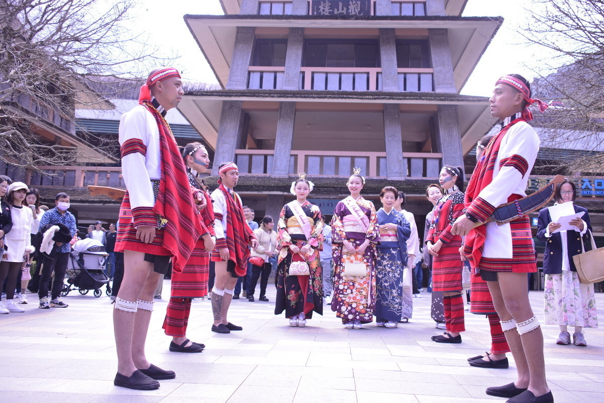 日本櫻花女王參訪九族櫻花祭,盛讚獨一無二的櫻花祭典。(九族文化村提供)