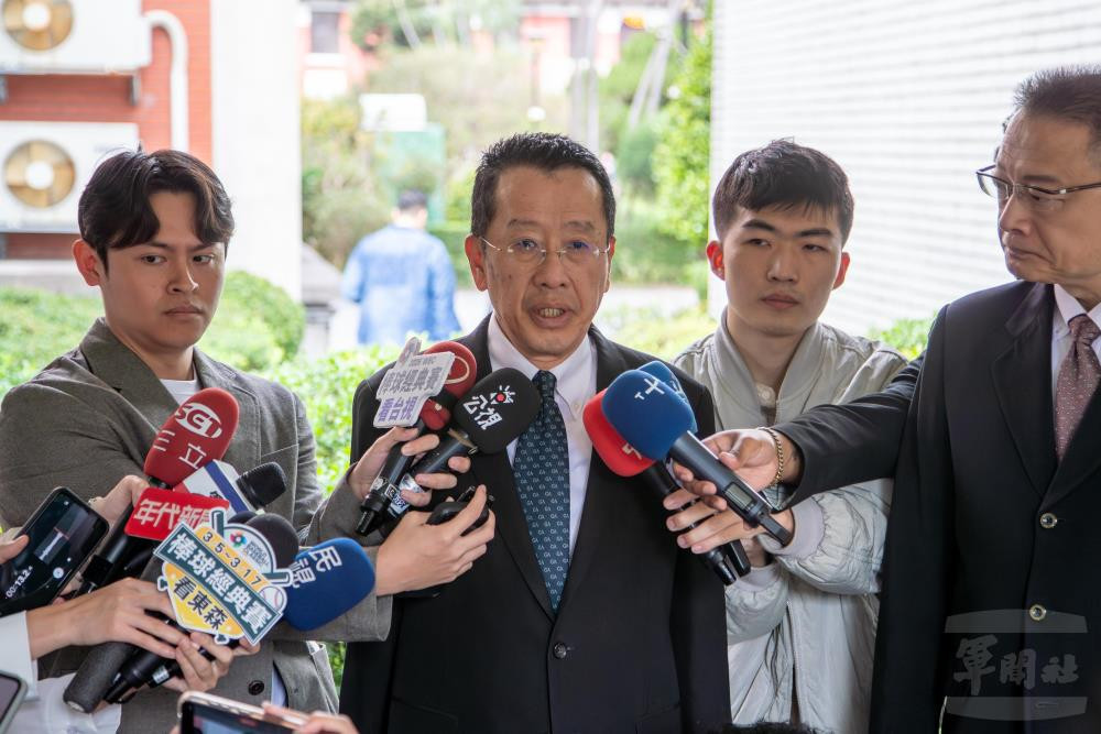 拖式、標槍飛彈與M109A7軍購卡關恐重啟程序　顧立雄籲國會「預算通過前先授權」