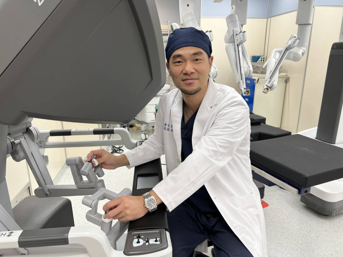 郭信宏院長指出，現代醫療已有多種「保宮手術」選擇，患者不需再糾結於「要不要切除子宮」。