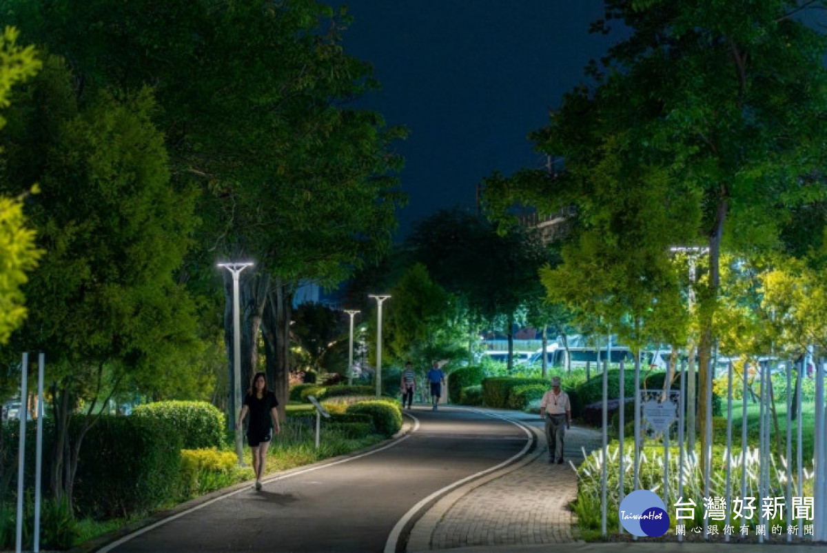 「21.7KM綠空廊道-建構都市帶狀綠色基盤」獲綠色基礎設施類佳作