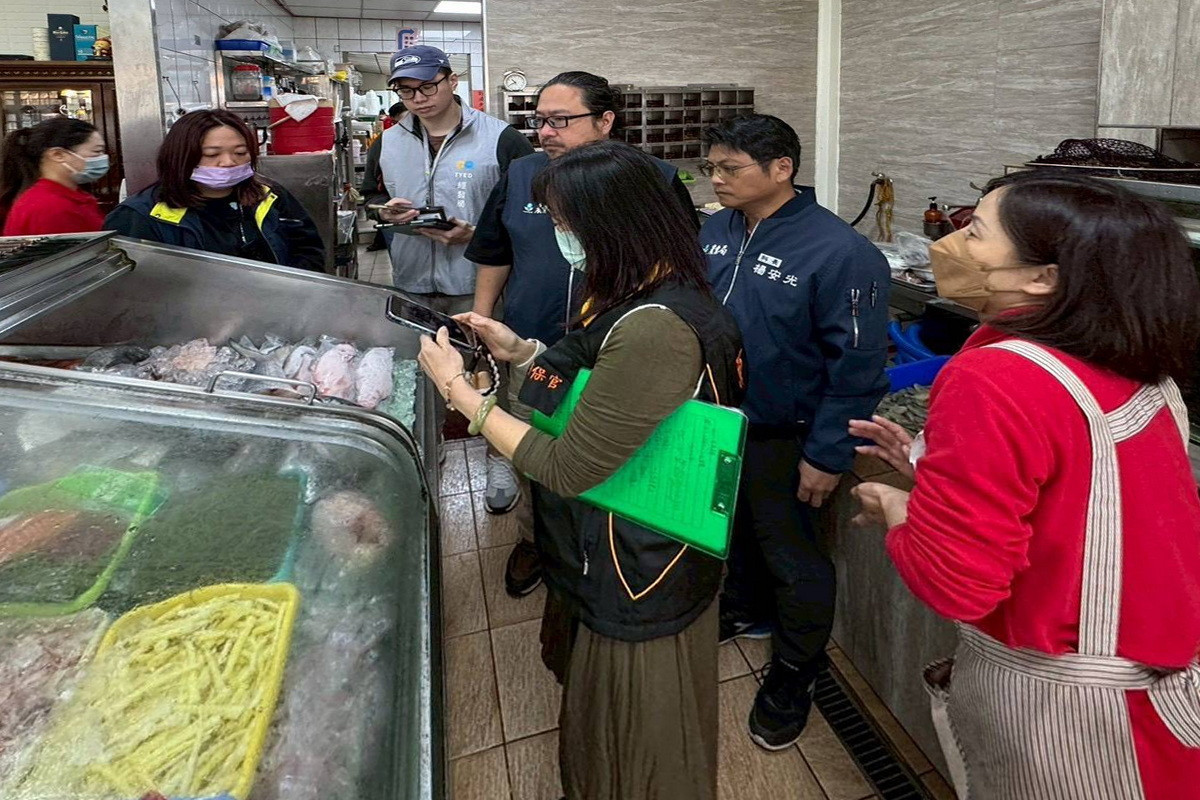 嚴守漁港海鮮餐廳供貨品質，桃園市政府啟動跨局處聯合稽查。<br />
