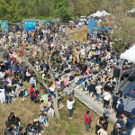 嘉義市府去年推出「潮風鈴˙野餐音樂市集」，2天吸引超過10萬人次。（圖：資料照／嘉義市府提供）