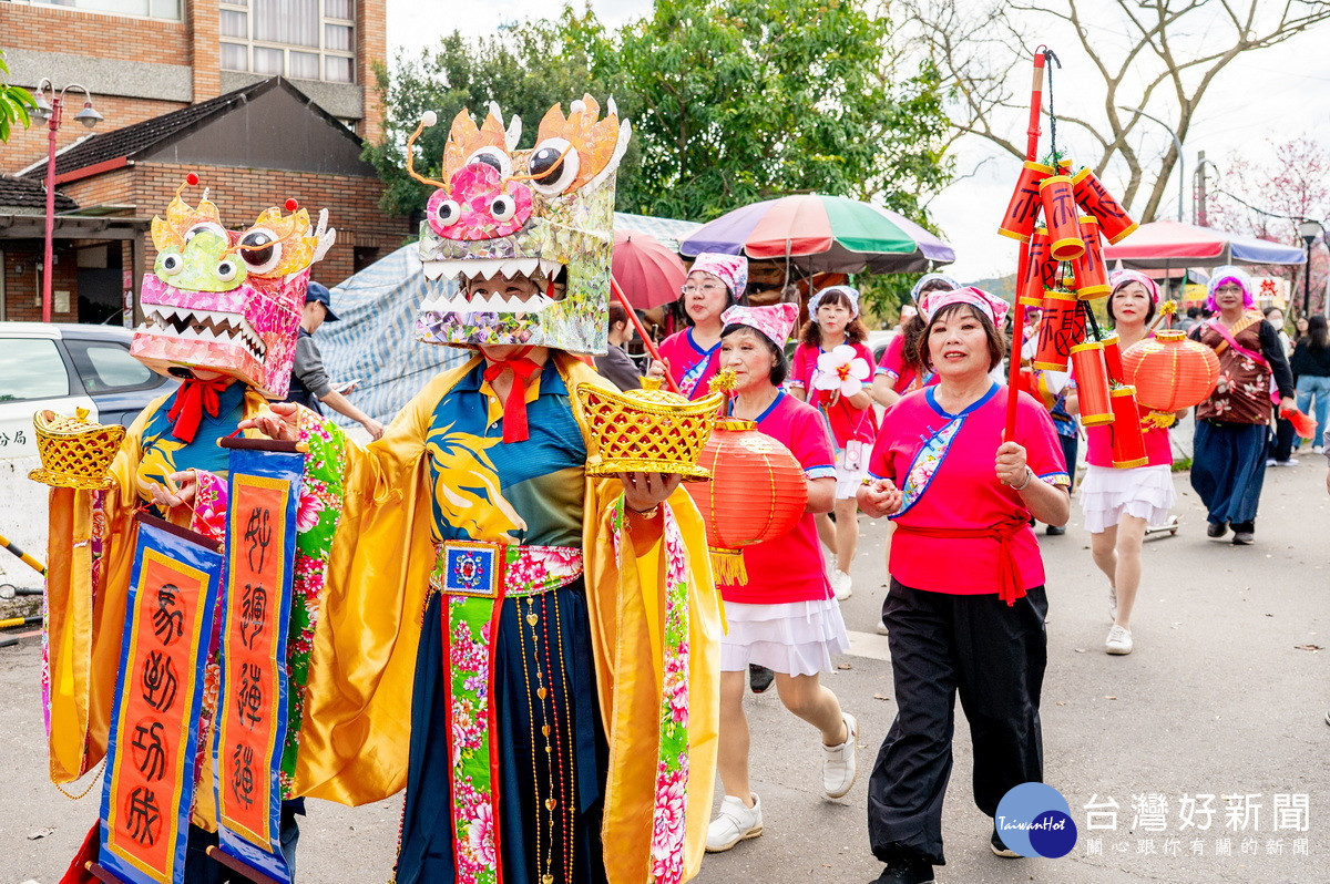 「2026龍潭迎古董踩街活動」於龍潭區熱鬧登場。