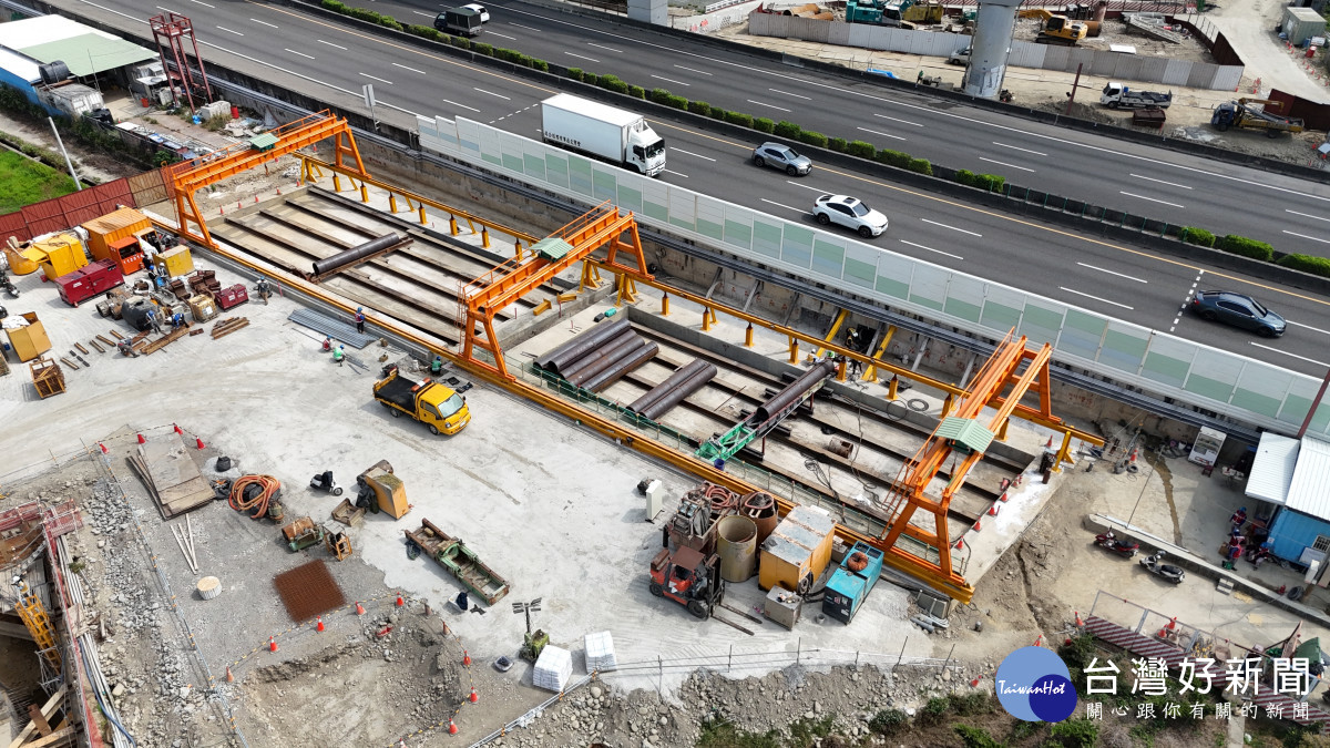 穿越國道1號「開洞」！市政路延伸管冪工程邁入關鍵里程碑