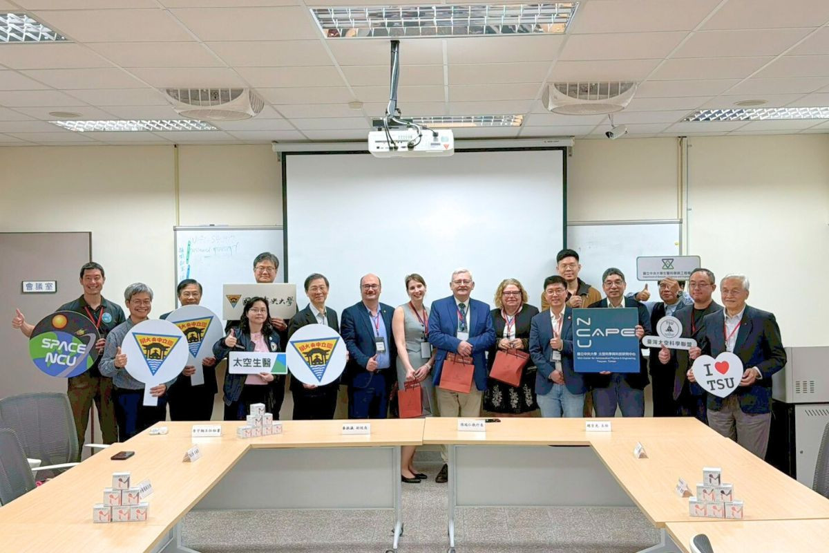 本計畫導入太空模擬環境測試平台，透過微重力模擬系統之實驗設計，系統性評估活性成分在極端環境下之穩定性與防護效能。<br />
<br />
