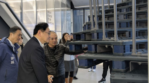 桃園市長張善政率市府團隊前往楊梅 OMEGA 2智慧物流園區參訪。