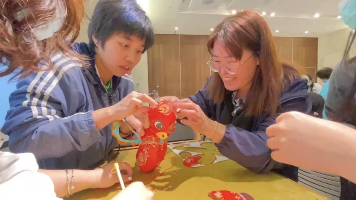 彰化秀傳元宵闖關結合運動與營養衛教,傳遞健康新理念。圖/記者鄧富珍攝