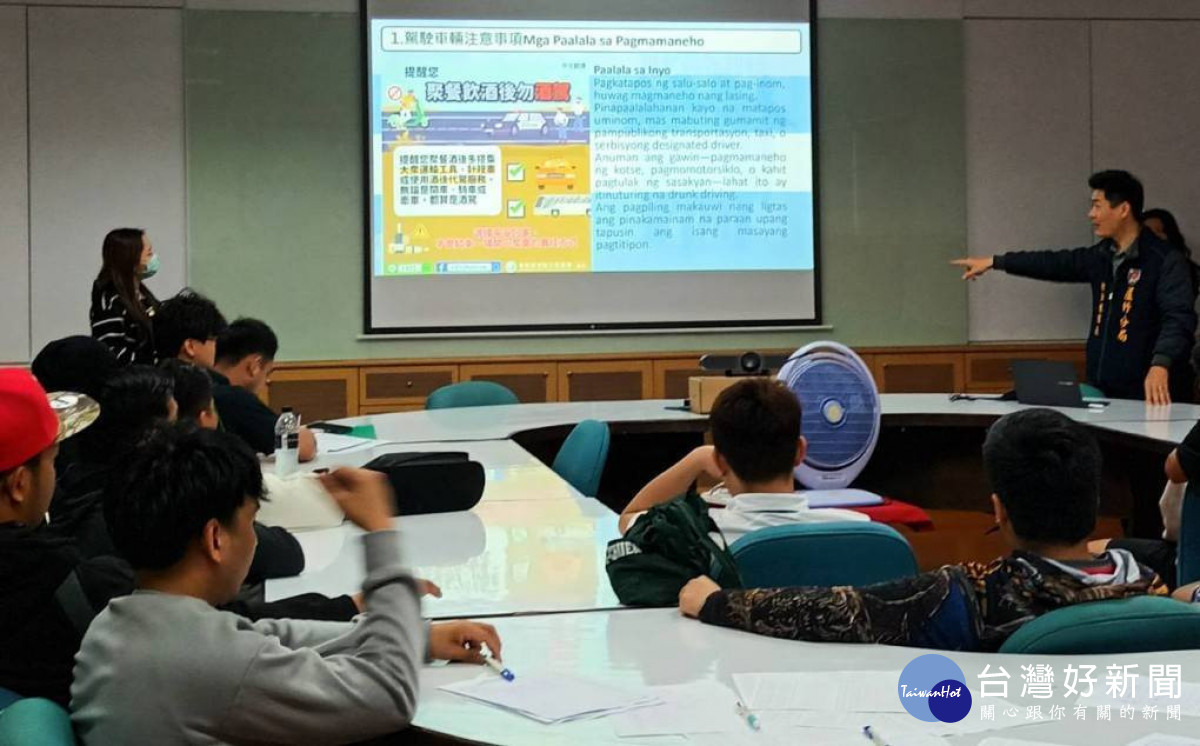 蘆竹警進廠宣導犯罪預防。