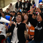 彰縣府大廳直播中日大戰，應援力挺中華英雄。圖／彰化縣政府提供