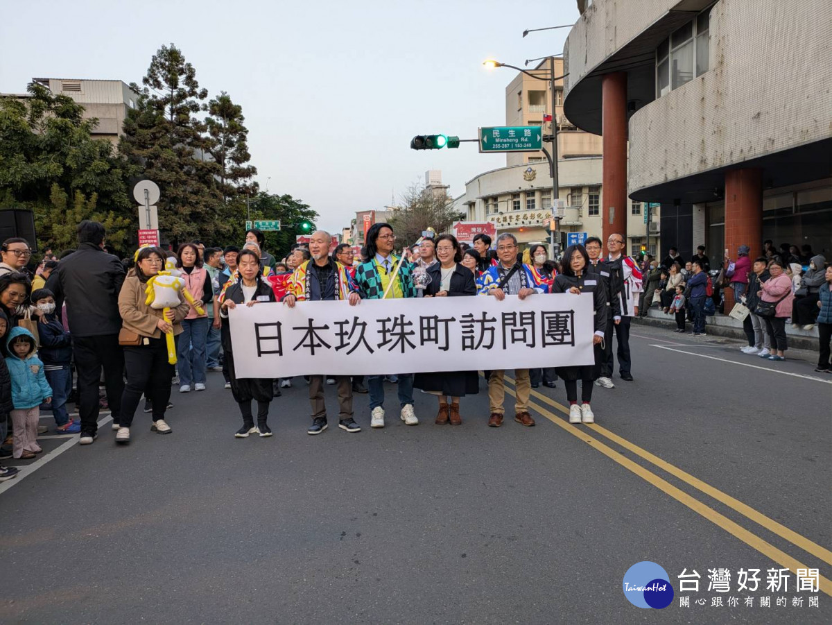 彰化古城踩街國際嘉年華登場，異國表演齊聚嗨翻半線古城。