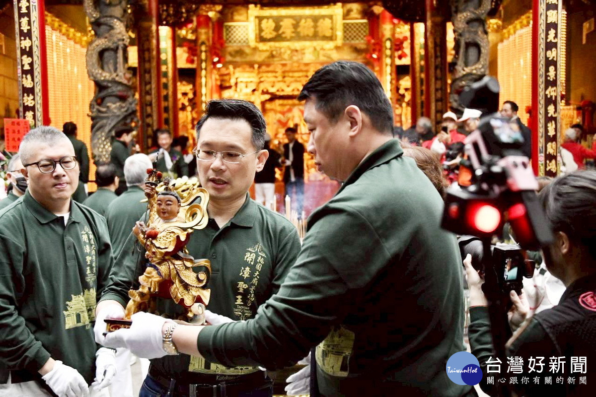 桃園市副市長蘇俊賓出席「開漳聖王文化季遶境踩街活動」。
