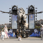 法國機械藝術馬戲團 Planète Vapeur攜代表作《飛天白馬秀》首度於嘉義亮相，今天搶先開箱10米機械巨獸／嘉義縣府提供