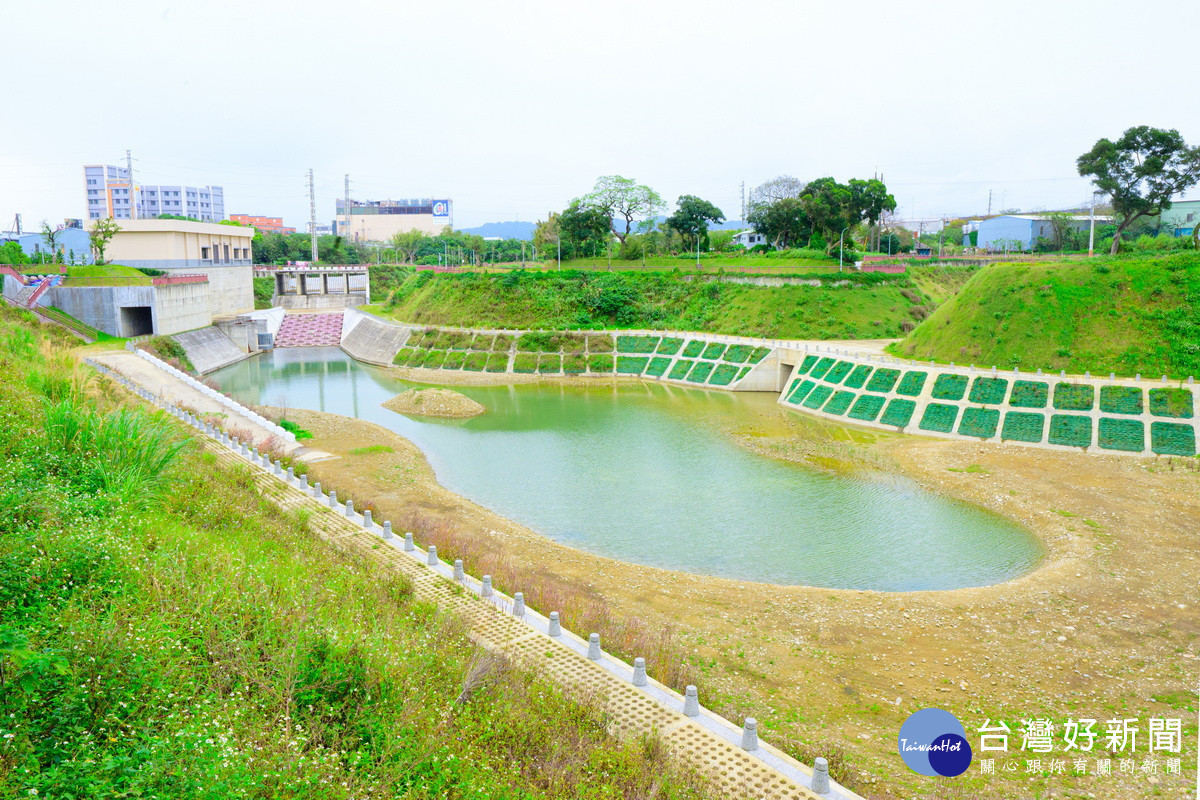 生態防洪兼具守護周邊產業聚落,大仁滯洪池正式啟用。