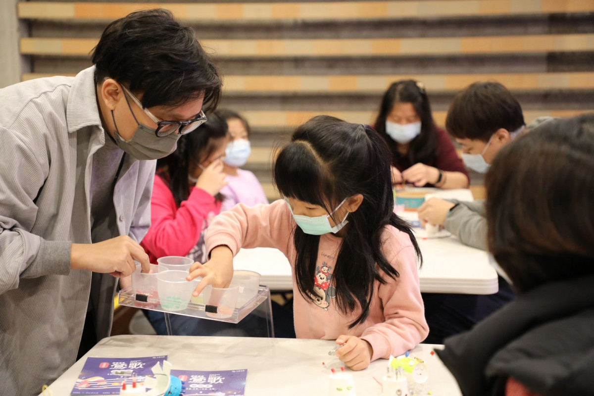 兒美館「外掛學校」讓孩子的思考軌跡        推出「行動 Podcast小孩大聲說」