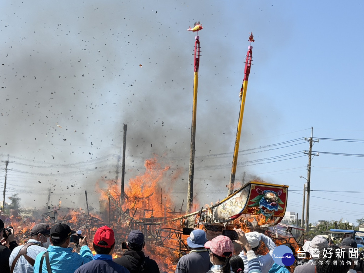 佳里金唐殿丙午年香科送王船　香科期待3年後再見