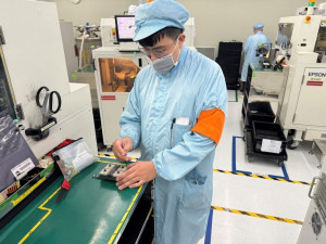 桃竹苗分署運用「僱用獎助」搭配「職務再設計」協助23歲的小彭(化名)找回職涯定位，並在分署職再團隊的建議改善下延長職涯。